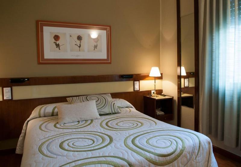 Hotel Madrid Bierzo ปอนเฟร์ราดา ภายนอก รูปภาพ