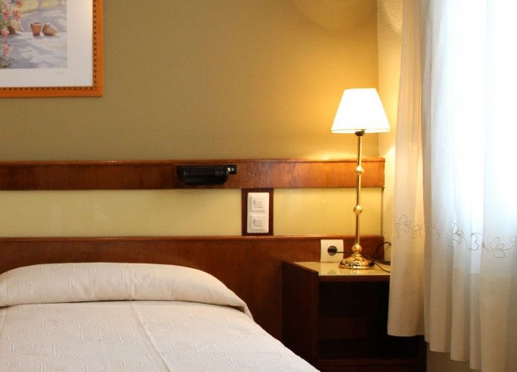 Hotel Madrid Bierzo ปอนเฟร์ราดา ภายนอก รูปภาพ